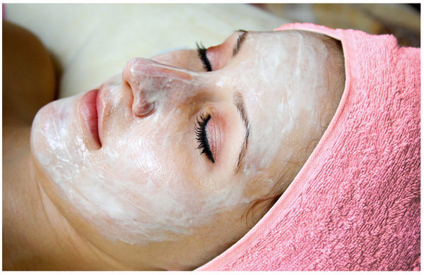 Lotus Hydravital Facial